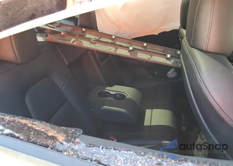 2022 Tesla Model Y из США, поврежденный, VIN 7SAYGDEE2NF572757